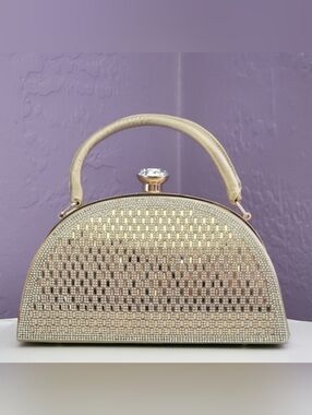 Elegant Evening Bag with Shimmering Accents